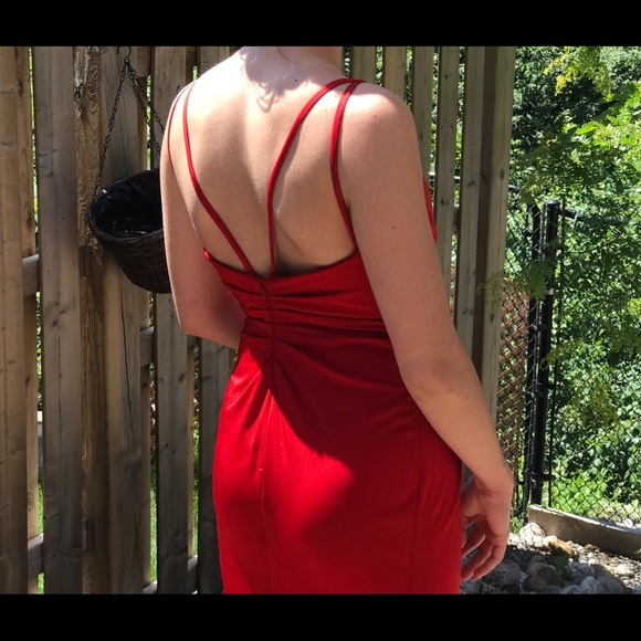 Faviana Prom Dress Size 4 - Picture 4 of 5